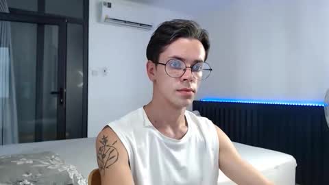 William online show from October 19, 2025, 1:39 am