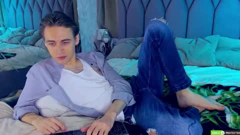 William online show from November 5, 2025, 3:06 am