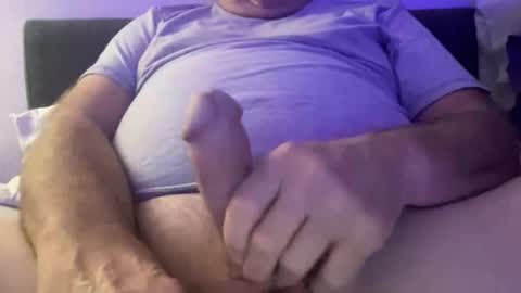 willieb777 online show from April 4, 2026, 10:46 am