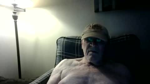 Snapshot of willnedoher chatting on September 28, 2025, 12:38 am Willhedoher online show from September 28, 2025, 12:38 am