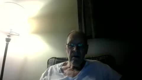 Snapshot of willnedoher chatting on October 14, 2025, 2:23 am Willhedoher online show from October 14, 2025, 2:23 am