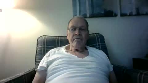 Snapshot of willnedoher chatting on April 9, 2026, 12:32 pm Willhedoher online show from April 9, 2026, 12:32 pm