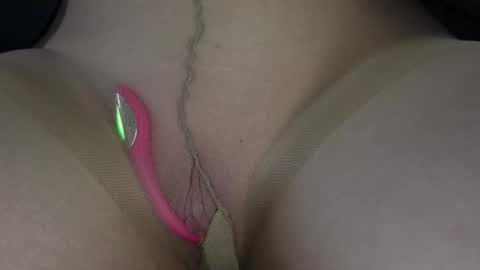 Snapshot of willowatwork chatting on February 9, 2026, 6:01 pm Willow online show from February 9, 2026, 6:01 pm