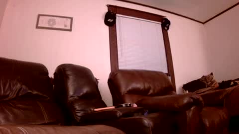 Snapshot of willydogg83 chatting on June 21, 2026, 2:03 am willydogg83 online show from June 21, 2026, 2:03 am