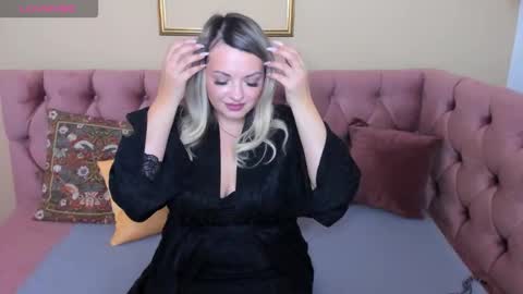 Snapshot of wilmasanders chatting on October 19, 2025, 1:06 am wilmasanders online show from October 19, 2025, 1:06 am