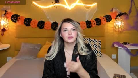 Snapshot of wilmasanders chatting on October 27, 2025, 1:20 am wilmasanders online show from October 27, 2025, 1:20 am