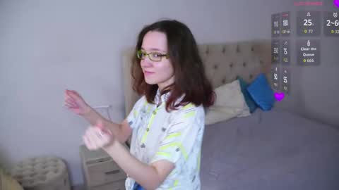 Snapshot of wilmavitanza chatting on October 17, 2025, 4:48 am for u Alise online show from October 17, 2025, 4:48 am