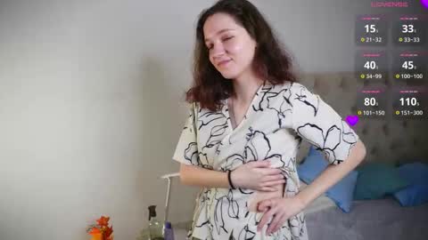 Snapshot of wilmavitanza chatting on November 7, 2025, 4:45 am for u Alise online show from November 7, 2025, 4:45 am