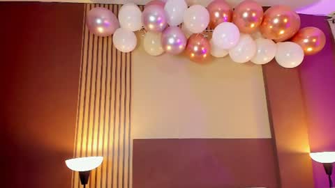 Snapshot of wini_fer chatting on July 4, 2026, 12:55 pm Wini Fer online show from July 4, 2026, 12:55 pm