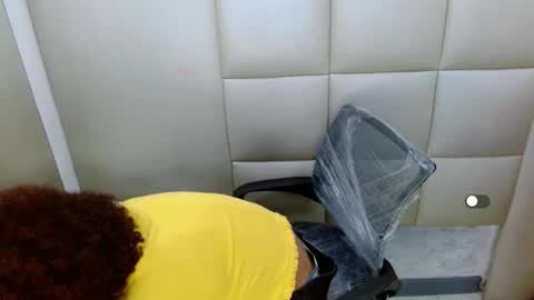 Snapshot of winnybarness chatting on October 26, 2025, 2:17 am WinnyBarness online show from October 26, 2025, 2:17 am