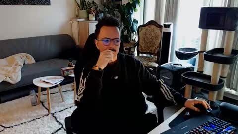 Snapshot of winnydepooh chatting on November 13, 2025, 7:51 am cream36 online show from November 13, 2025, 7:51 am