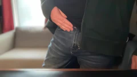 wintyr online show from March 3, 2025, 10:10 pm