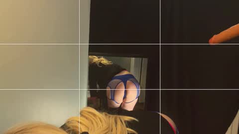 Snapshot of wipwips chatting on December 4, 2025, 8:23 am KiwiFruit89 online show from December 4, 2025, 8:23 am