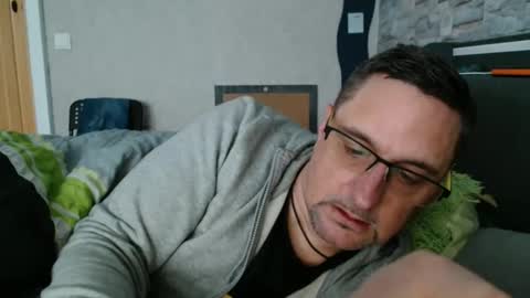 Snapshot of wirzwei8883 chatting on November 2, 2025, 12:18 pm Dirty online show from November 2, 2025, 12:18 pm