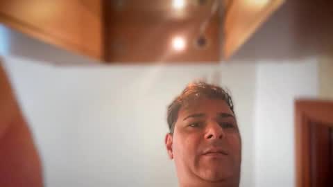 Witebull online show from October 27, 2025, 8:18 am