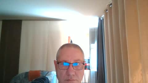 wixer1970 online show from July 5, 2026, 12:12 pm