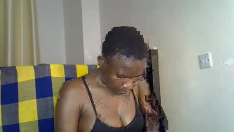 girlie o online show from March 12, 2025, 6:07 am