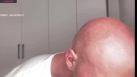 Wlademar online show from March 25, 2026, 5:02 am