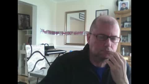 wobble444 online show from April 17, 2026, 10:51 am