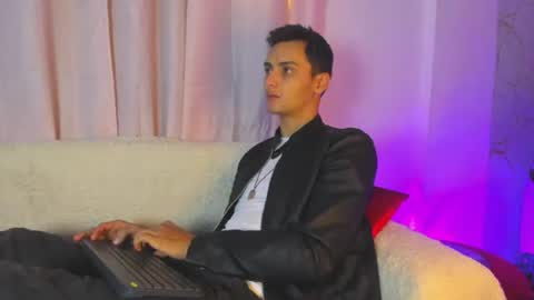Andrew online show from June 20, 2026, 10:51 am
