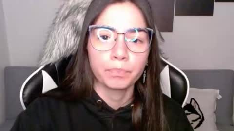 Alex online show from October 18, 2025, 1:52 am