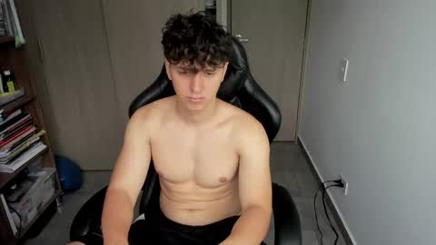 Snapshot of wolker_allan chatting on February 12, 2026, 2:45 pm wolker_allan online show from February 12, 2026, 2:45 pm