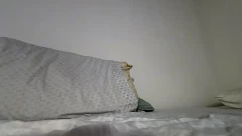 YouKnowWho online show from November 22, 2025, 9:41 am