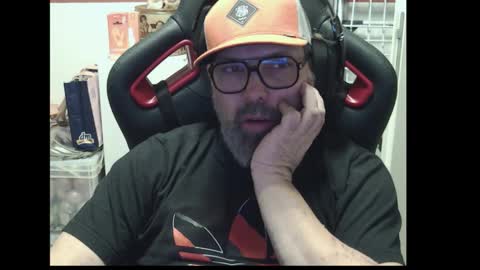 Snapshot of womenizzeer chatting on January 11, 2026, 10:26 pm Adam online show from January 11, 2026, 10:26 pm