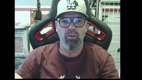 Snapshot of womenizzeer chatting on March 1, 2026, 3:47 pm Adam online show from March 1, 2026, 3:47 pm