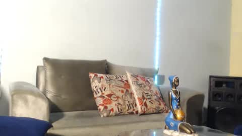 SHENIEL RODRIGUEZ online show from December 6, 2024, 6:48 am