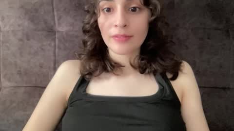 Snapshot of wonderland_stia chatting on September 29, 2025, 5:56 am Stia online show from September 29, 2025, 5:56 am