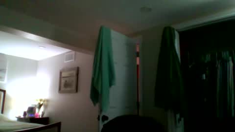 Snapshot of woodeee77 chatting on February 6, 2026, 3:55 am woodeee77 online show from February 6, 2026, 3:55 am