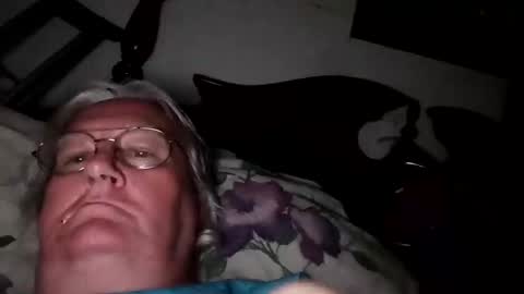 Snapshot of woodpecker115 chatting on November 22, 2025, 10:03 am woodpecker115 online show from November 22, 2025, 10:03 am