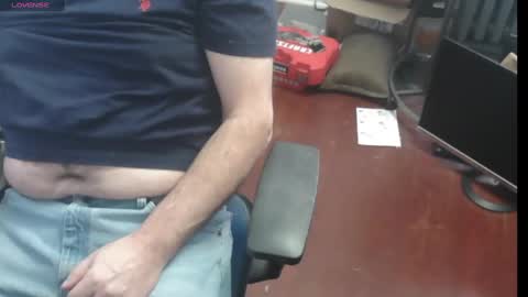 Snapshot of woodworker6473 chatting on February 28, 2025, 2:31 pm woodworker6473 online show from February 28, 2025, 2:31 pm