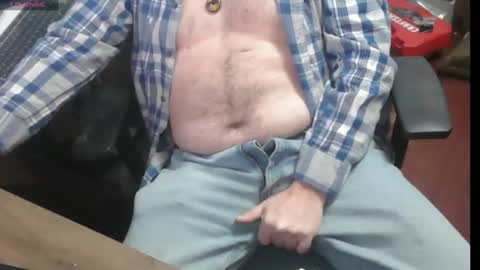 Snapshot of woodworker6473 chatting on March 8, 2025, 12:00 am woodworker6473 online show from March 8, 2025, 12:00 am