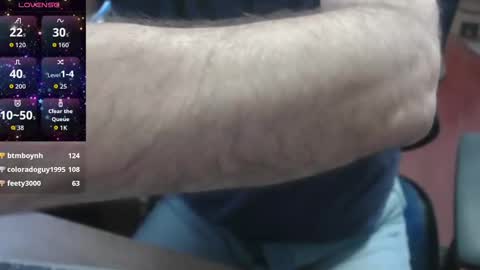 Snapshot of woodworker6473 chatting on November 11, 2025, 1:44 pm woodworker6473 online show from November 11, 2025, 1:44 pm