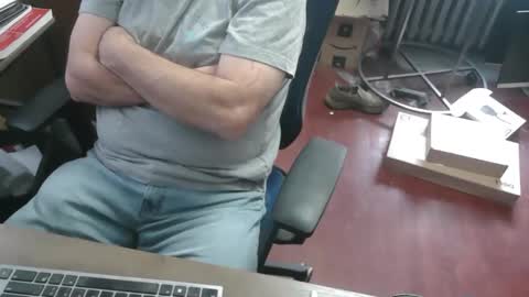 woodworker6473 online show from November 26, 2025, 2:07 pm