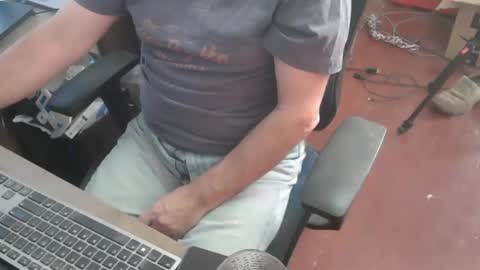 woodworker6473 online show from January 13, 2026, 1:38 pm