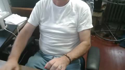 woodworker6473 online show from July 6, 2026, 7:27 pm