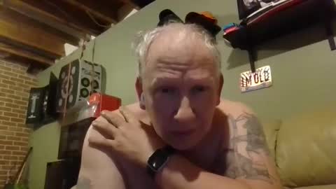 Snapshot of woody0732 chatting on January 14, 2025, 4:36 am woody0732 online show from January 14, 2025, 4:36 am