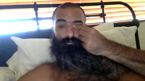 woof_wolf37 online show from October 21, 2025, 3:24 pm