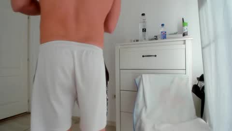 Snapshot of woolfiie chatting on January 20, 2025, 9:35 am Wolfie online show from January 20, 2025, 9:35 am