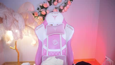 wow_angel online show from May 19, 2026, 5:36 am