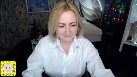 Snapshot of wow_co chatting on January 1, 2025, 2:42 pm wow_co online show from January 1, 2025, 2:42 pm