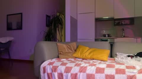 Glen online show from April 2, 2026, 6:05 pm