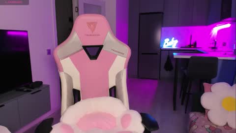 Snapshot of wowlovie666 chatting on September 13, 2025, 8:08 pm Emi online show from September 13, 2025, 8:08 pm