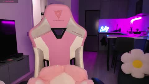 Snapshot of wowlovie666 chatting on October 3, 2025, 4:04 pm Emi online show from October 3, 2025, 4:04 pm