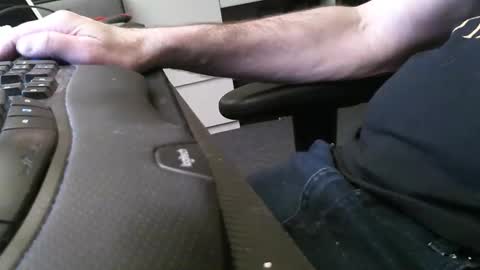 Snapshot of wrangleat0r chatting on November 9, 2025, 8:51 pm wrangleat0r online show from November 9, 2025, 8:51 pm