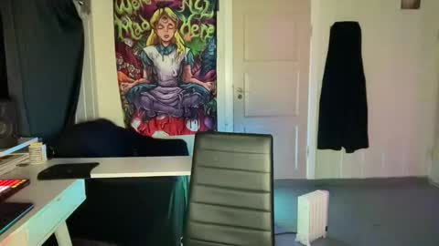 Snapshot of wulffi95 chatting on February 14, 2026, 12:51 am wulffi95 online show from February 14, 2026, 12:51 am