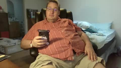 Snapshot of wvalentin0 chatting on November 18, 2025, 6:34 pm Wren online show from November 18, 2025, 6:34 pm